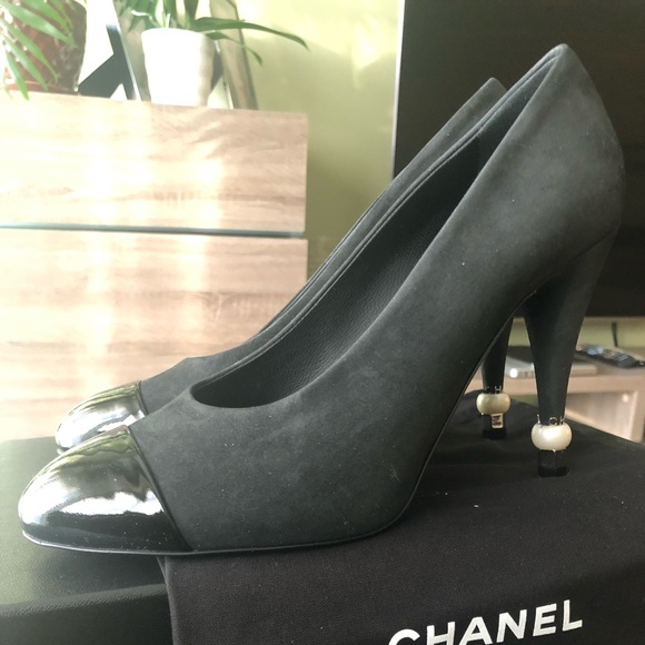 Chanel Pumps - Picture 1 of 4